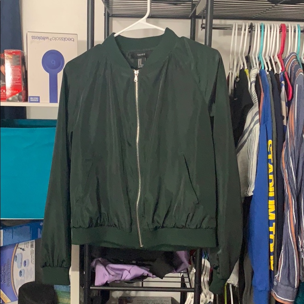 Forever 21 bomber jacket size M